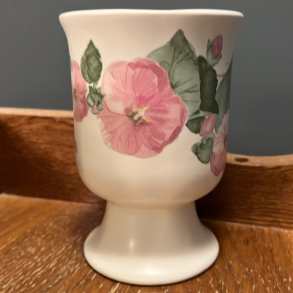 Pair of Pfaltzgraff Cape May Pedestal (Footed) Mugs  Discontinued MADE IN USA! - Picture 2 of 7